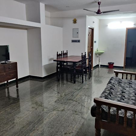 Tulip Villa 3Bhk 2Bhk And 1Bhk Located Near Chunnambar Boat House And Paradise Beach Pūrnānkuppam Extérieur photo